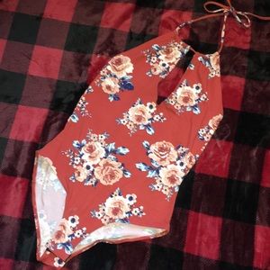 Full tilt floral key hole onsie 💘🌸